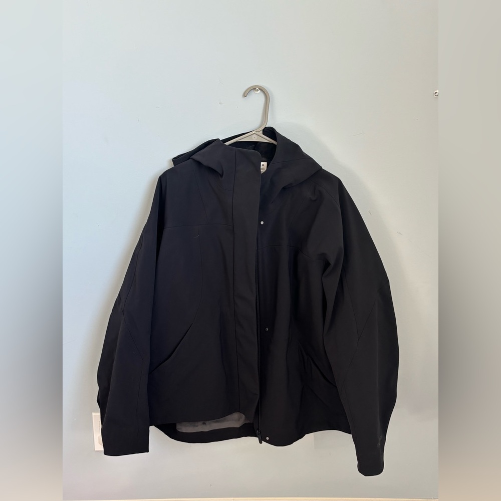 Lululemon RepelShell Cinch-Back Rain Jacket - Picture 7 of 7